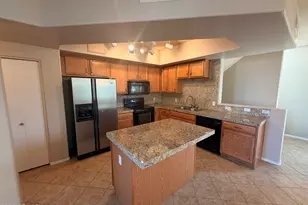 3250 W Greenway Rd, Phoenix, AZ 85053 - Photo 11