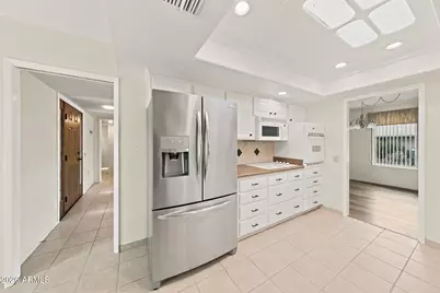 15410 N Ridgeview Road, Sun City, AZ 85351 - Photo 11