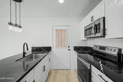 1703 W Carter Road, Phoenix, AZ 85041 - Photo 13