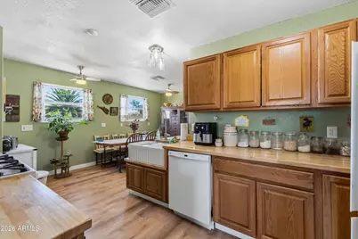 37 N Kellner Avenue, Superior, AZ 85173 - Photo 7