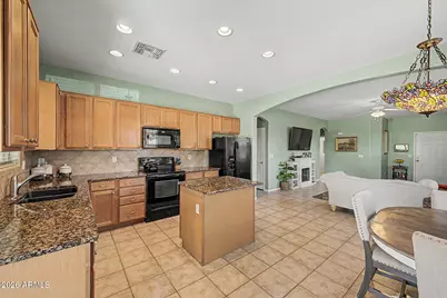 934 E Saddleback Place, San Tan Valley, AZ 85143 - Photo 9