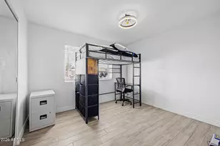 18004 N 33rd Dr, Phoenix, AZ 85053 - Photo 9