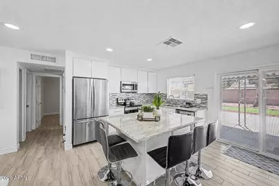 18004 N 33rd Drive, Phoenix, AZ 85053 - Photo 3