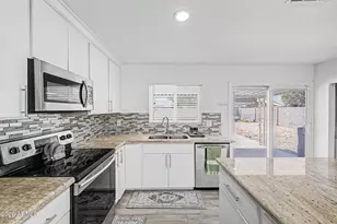 18004 N 33rd Dr, Phoenix, AZ 85053 - Photo 5