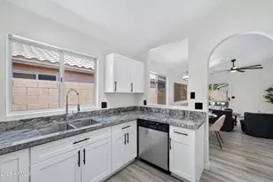 4834 W Kerry Ln, Glendale, AZ 85308 - Photo 15
