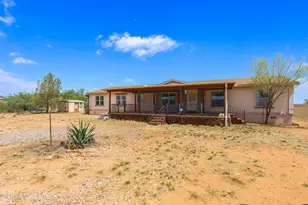 401 E Camino De Tundra, Huachuca City, AZ 85616 - Photo 1