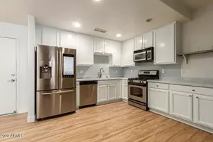 3447 E Lance Ln, Phoenix, AZ 85018 - Photo 5