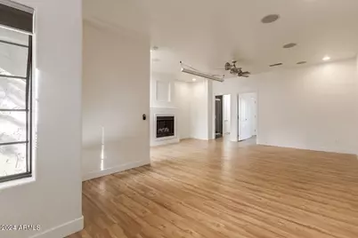 3447 E Lance Lane, Phoenix, AZ 85018 - Photo 3