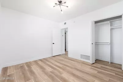 749 E Montebello Avenue #223, Phoenix, AZ 85014 - Photo 15