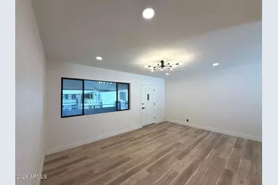 749 E Montebello Avenue #223, Phoenix, AZ 85014 - Photo 7