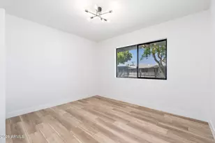 749 E Montebello Ave, Phoenix, AZ 85014 - Photo 13