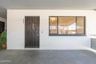 749 E Montebello Ave, Phoenix, AZ 85014 - Photo 21