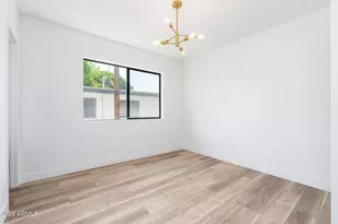 749 E Montebello Ave, Phoenix, AZ 85014 - Photo 17
