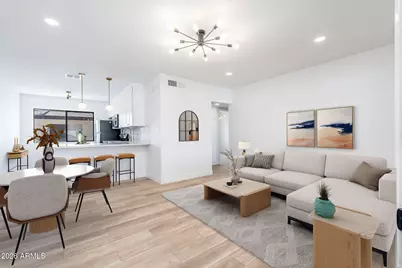 749 E Montebello Avenue #223, Phoenix, AZ 85014 - Photo 1