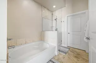 945 E Playa Del Norte Dr, Tempe, AZ 85281 - Photo 21