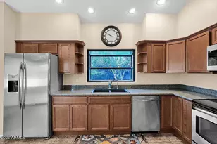 8979 E Gail Rd, Scottsdale, AZ 85260 - Photo 11