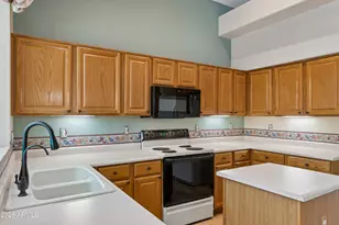 860 N Woodburne Dr, Chandler, AZ 85224 - Photo 19