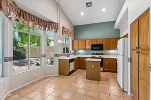 860 N Woodburne Dr, Chandler, AZ 85224 - Photo 17