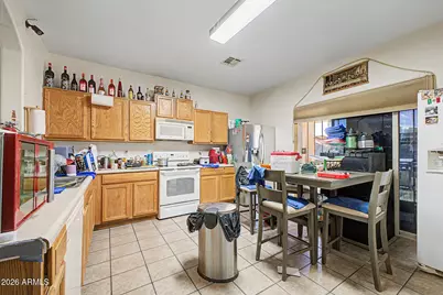 7114 S 14th Drive, Phoenix, AZ 85041 - Photo 9