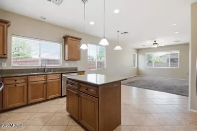 13755 W Monterey Way, Avondale, AZ 85392 - Photo 9