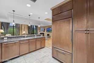 2211 E Camelback Rd, Phoenix, AZ 85016 - Photo 15
