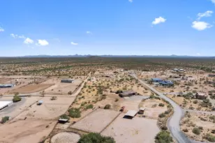 27755 S Clydesdale Ave, Congress, AZ 85332 - Photo 47
