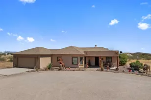 27755 S Clydesdale Ave, Congress, AZ 85332 - Photo 5