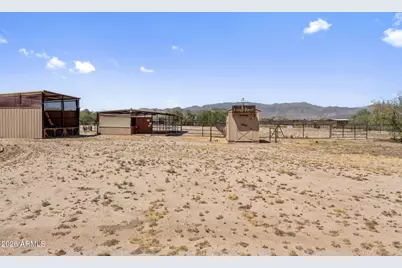 27755 S Clydesdale Avenue, Congress, AZ 85332 - Photo 35