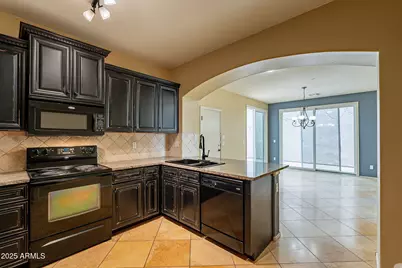 29104 N 124th Drive, Peoria, AZ 85383 - Photo 5