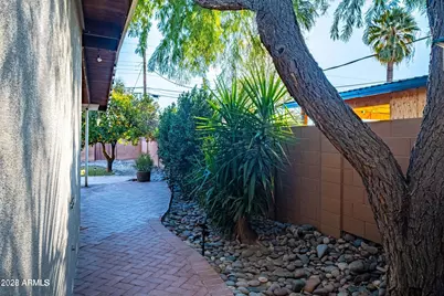 2107 S Ventura Drive, Tempe, AZ 85282 - Photo 27
