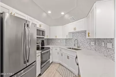 4328 N 36th Street #9, Phoenix, AZ 85018 - Photo 9