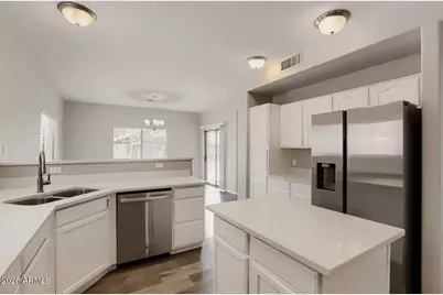 21917 N 70th Avenue, Glendale, AZ 85310 - Photo 13