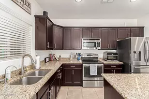 15866 N 76th Ave, Peoria, AZ 85382 - Photo 9