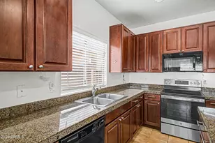 1703 S 79th Glen, Phoenix, AZ 85043 - Photo 11