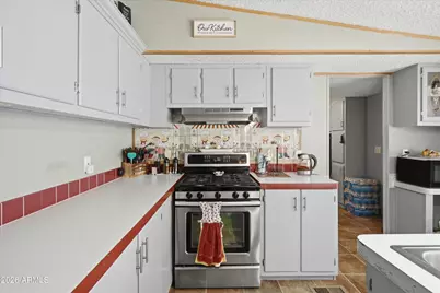 300 W Lower Buckeye Road #14, Avondale, AZ 85323 - Photo 5