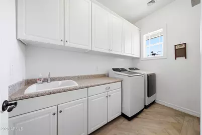 7823 S 28th Way, Phoenix, AZ 85042 - Photo 19