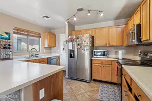 12571 W Mauna Loa Ln, El Mirage, AZ 85335 - Photo 9