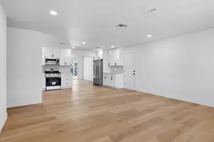 3327 W Charter Oak Rd, Phoenix, AZ 85029 - Photo 3
