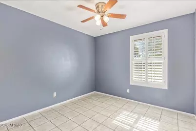 7716 W Cora Lane, Phoenix, AZ 85033 - Photo 5