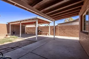 7716 W Cora Ln, Phoenix, AZ 85033 - Photo 13