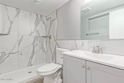 7716 W Cora Lane, Phoenix, AZ 85033 - Photo 11
