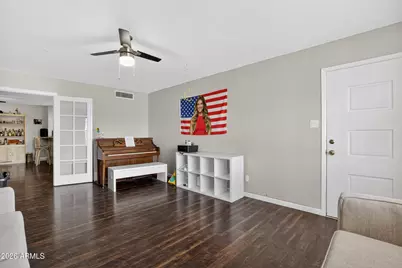 123 E Erie Drive, Tempe, AZ 85282 - Photo 17
