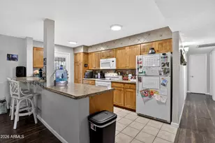 123 E Erie Dr, Tempe, AZ 85282 - Photo 7
