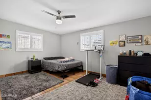 123 E Erie Dr, Tempe, AZ 85282 - Photo 19