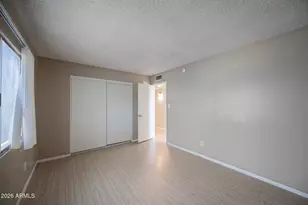 5214 N 42nd Pkwy, Phoenix, AZ 85019 - Photo 11