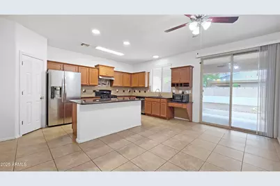 8012 S 70th Drive, Laveen, AZ 85339 - Photo 7