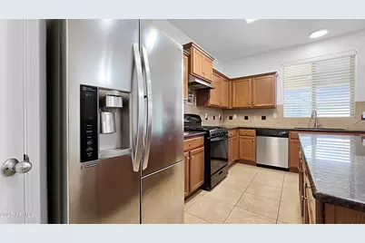 8012 S 70th Drive, Laveen, AZ 85339 - Photo 9