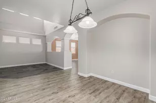 204 W Mountain Sage Dr, Phoenix, AZ 85045 - Photo 11