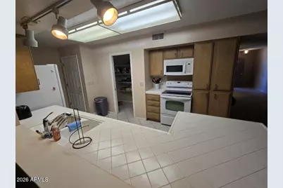 10007 W Clair Drive, Sun City, AZ 85351 - Photo 11