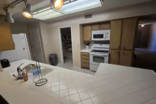 10007 W Clair Dr, Sun City, AZ 85351 - Photo 11